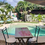 Teki-Sha Home&Suites
